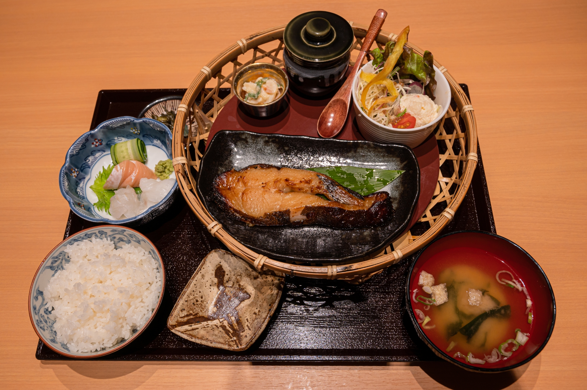 Washoku fish meal set