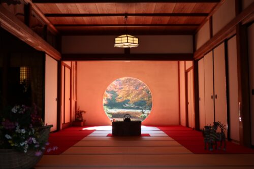A room of the Meigetsuin temple in Kamakura in autumn